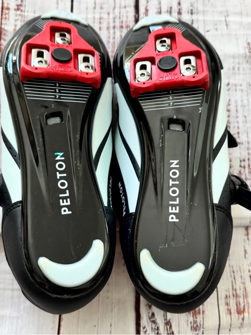 Perfect Peloton cycling bike shoes with look delta cleats EU 43 US men's 10